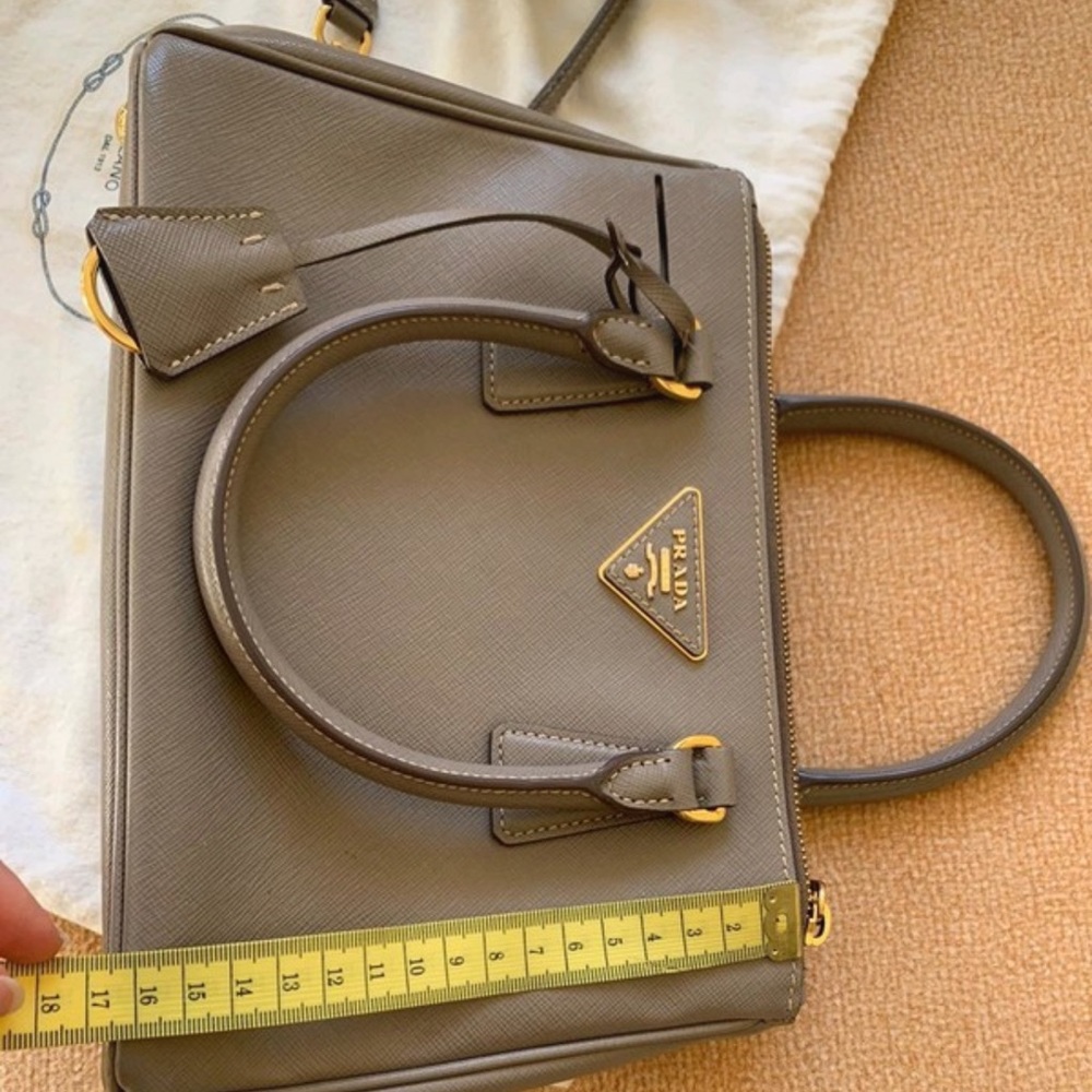 Small safiano galleria bag - Picture 2 of 16